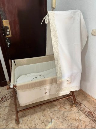 Minicuna bebé con dosel