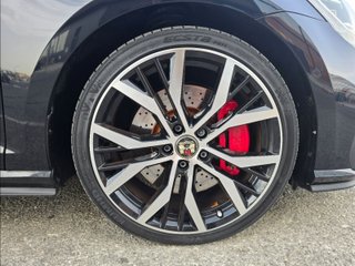Volkswagen Golf GTI Performance 2.0 TSI 180kW (245CV)