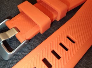Cinturino in silicone arancione 22 mm