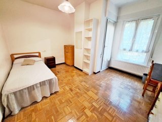AMPLIA VIVIENDA EN ADURZA.