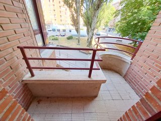 AMPLIA VIVIENDA EN ADURZA.