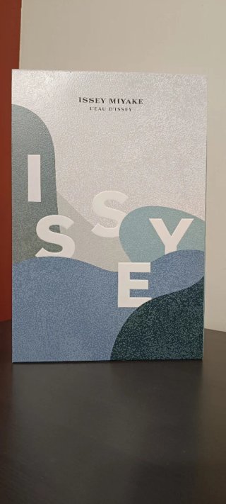Issey Miyake (Mujer)