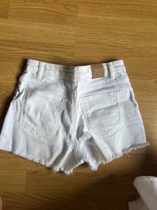 Shorts vaqueros blancos con estrellas