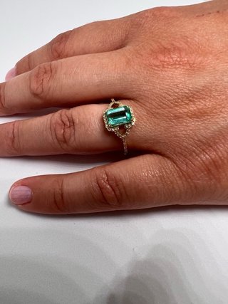 Anillo Oro 14K Esmeralda Natural