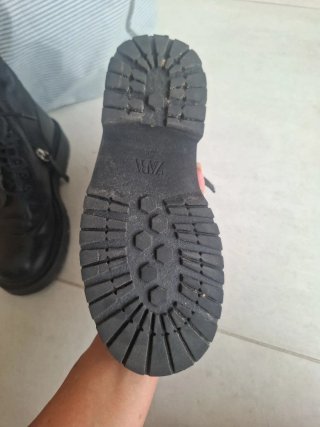 Botas piel niña Zara