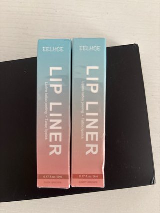 Estuche Maquillaje y 2 Brillos Labios