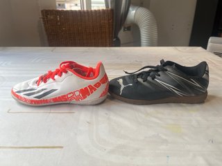 Pack zapatillas fútbol sala Adidas y Puma