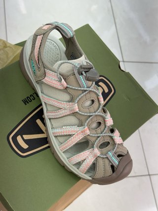 Sandalias KEEN Beige y Rosa Mujer