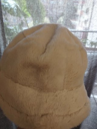 Gorro blanco de pelo sintético