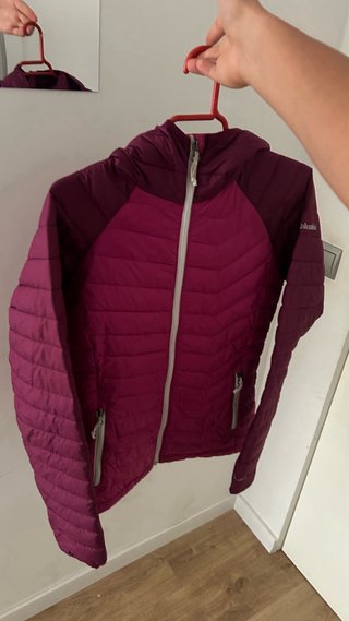 Abrigo Columbia rosa y morado con capucha