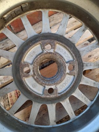 Llanta Ronal R8 audi 80/90