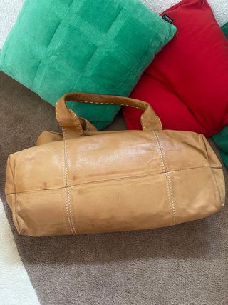 Bolso de piel marrón claro fun&basics