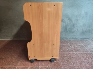 Escritorio madera con ruedas