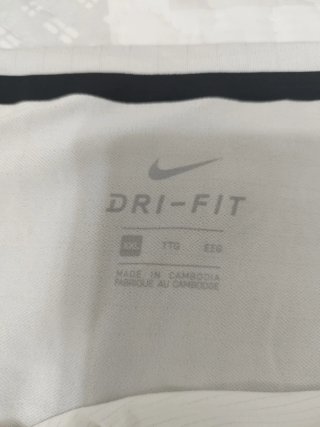 Camiseta Nike Dri-FIT Blanca Manga Corta
