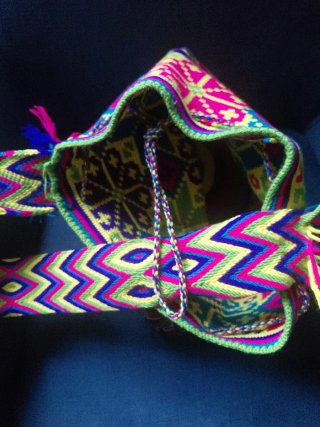 Bolso artesanal tejido multicolor