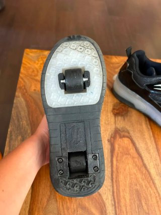 Zapatillas con ruedas y luces