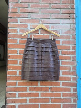 Minifalda vintage de piel marrón