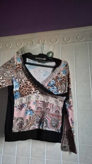 Maglione donna fantasia floreale e animalier