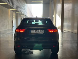 Jaguar F-Pace 2016