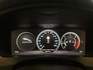 Jaguar F-Pace 2016