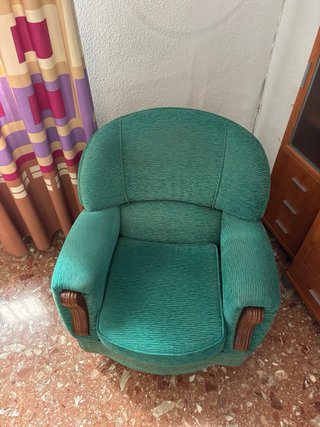 Sillones tapizados de color verde