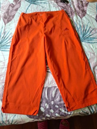 Bermuda Adidas naranja