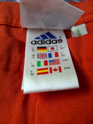 Bermuda Adidas naranja