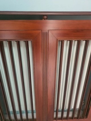 Cubreradiador de madera