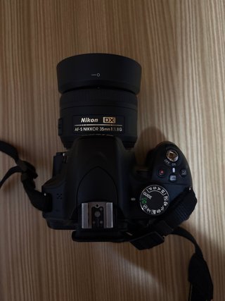 Nikon D3200 + Objetivo NIKKOR 35mm f/1.8G