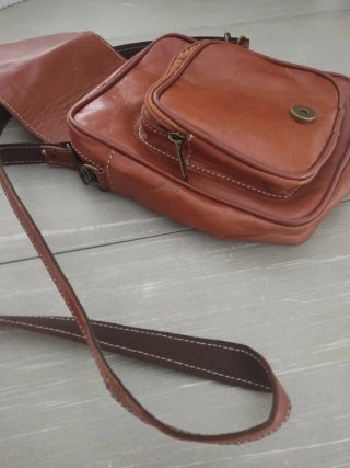 Bolso bandolera cuero vintage bolsillo
