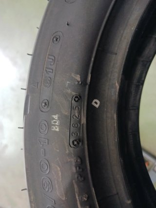 100/90 R10 61J BRIGESTONE HOOP BO1