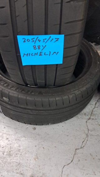 Neumático Michelin 205/45 R17 88Y