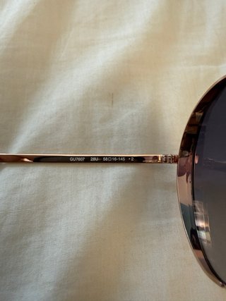 Gafas de sol mujer Guess doradas