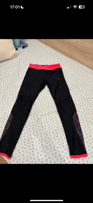 Mallas deportivas negras y rosas