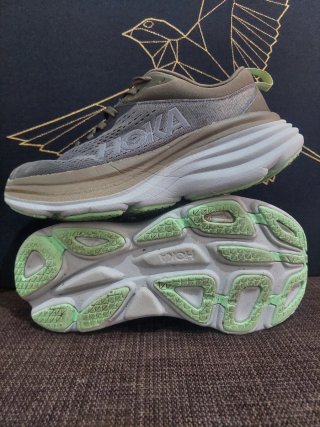 Zapatilla Hoka Bondi 8 Verde Oliva UNISEX