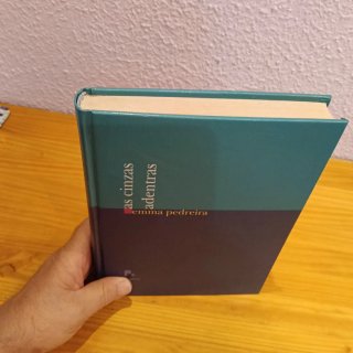 Lote de tres libros de escritores gallegos.