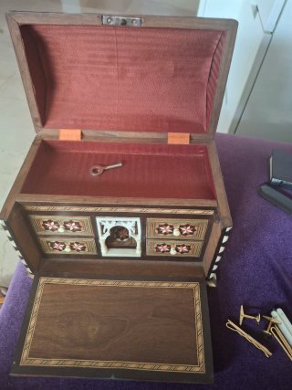 Caja joyero antigua marquetería árabe
