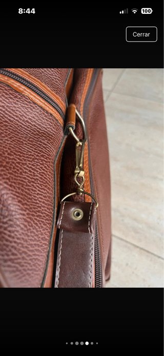 Bolso de piel marrón