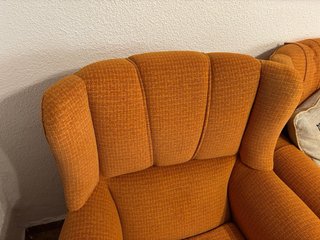 Sofá y 2 sillones naranjas