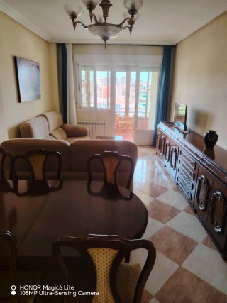 Se alquila piso para estudiantes en Caceres