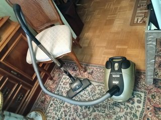 Aspiradora Ufesa Evolution 1600W HEPA