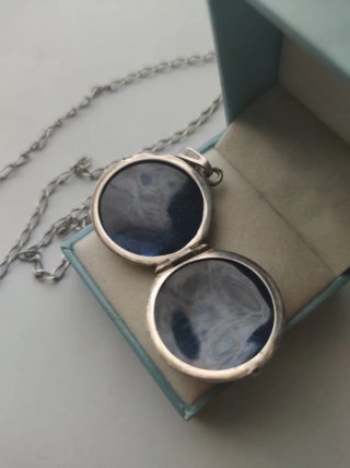 Relicario antiguo plata con cadena