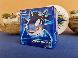 Caja Game Boy Advance SP Kyogre Edition