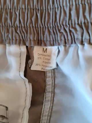 Pantalón corto tipo cargo