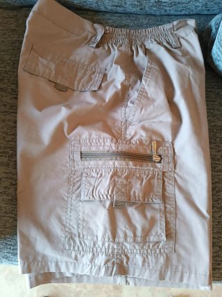 Pantalón corto tipo cargo