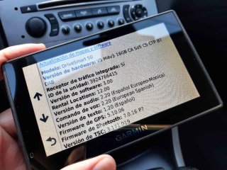 Navegador GPS Garmin DriveSmart 50 para coche