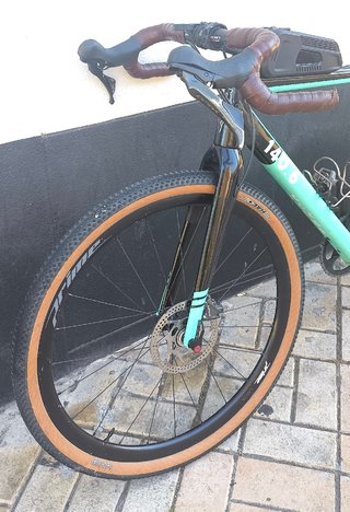 Bicicleta Gravel Workswheel Carbono