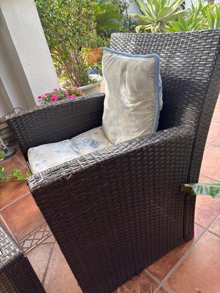 Conjunto de ratán sintético marrón oscuro