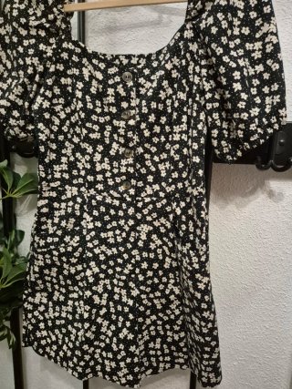 Mono corto H&M flores T.40