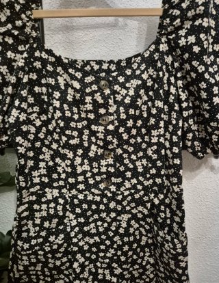 Mono corto H&M flores T.40